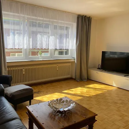 8 At Cathedral Daire Köln