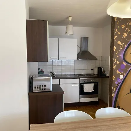 8 At Cathedral Appartamento Colonia