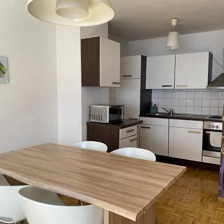 8 At Cathedral * Colonia