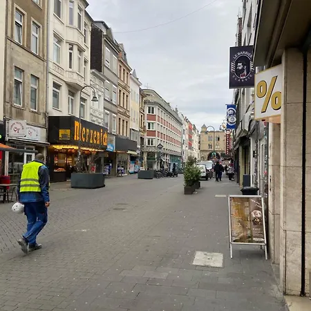 8 At Cathedral Appartamento