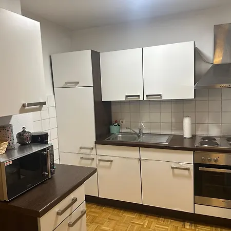 8 At Cathedral Apartament