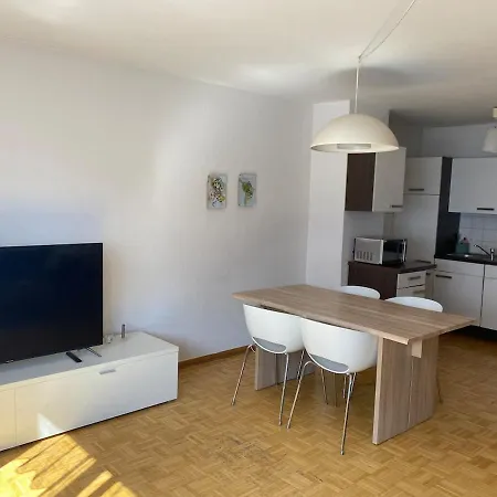 8 At Cathedral Apartamento