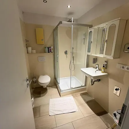 8 At Cathedral * Colónia