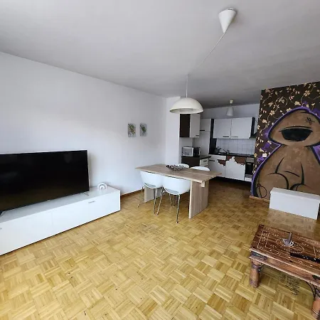 Apartamento 8 At Cathedral Colónia